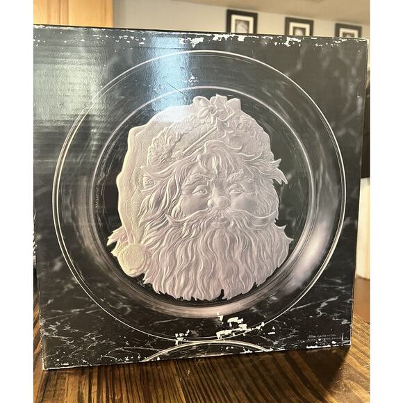 TUSCANY platter Vintage Christmas embossed 14 inch raised serving NIB old stock! - Picture 1 of 2